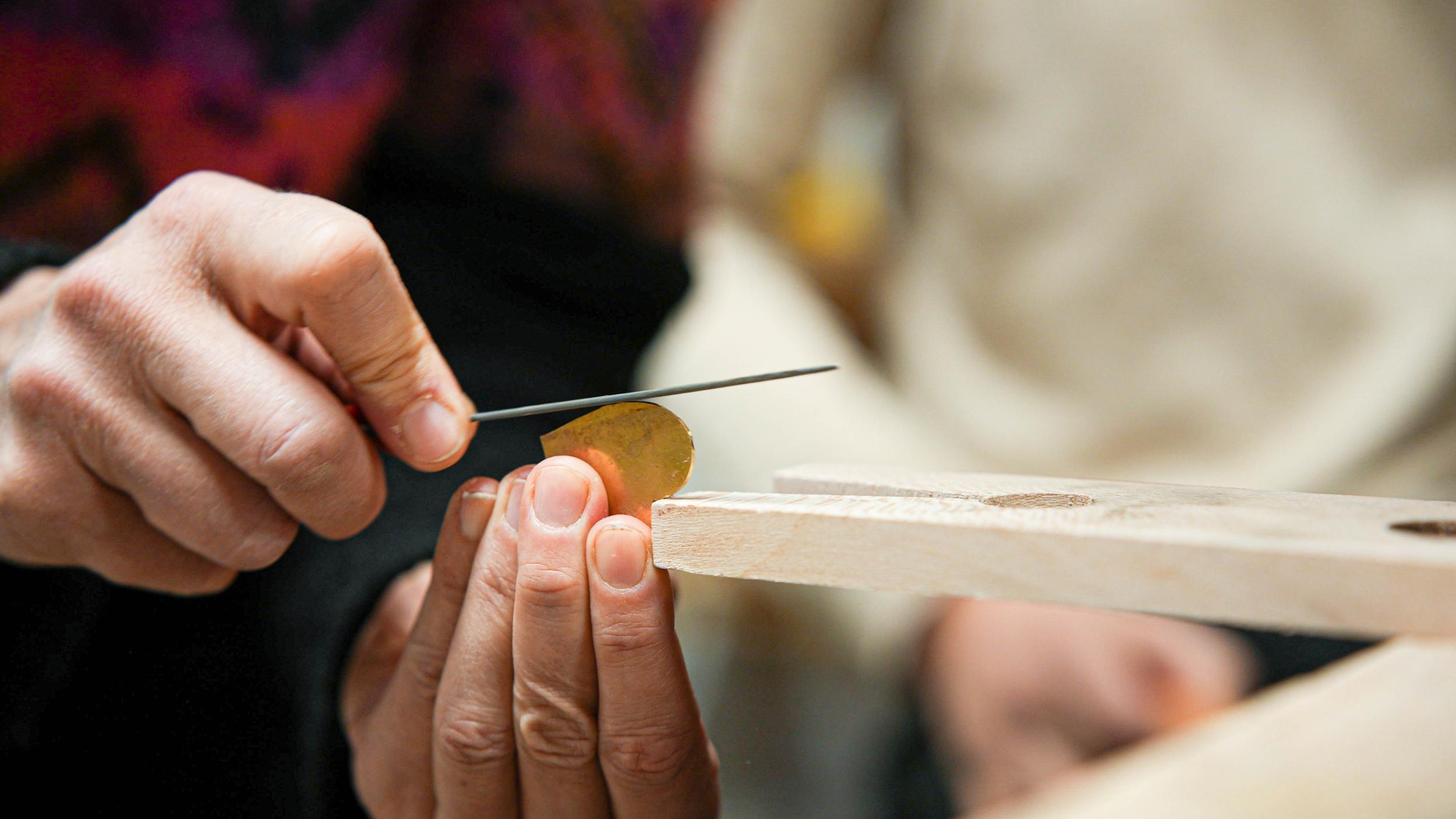 Réalisez votre pin's en forme de cœur avec Pauline - Afbeelding nr. 3 - Wecandoo