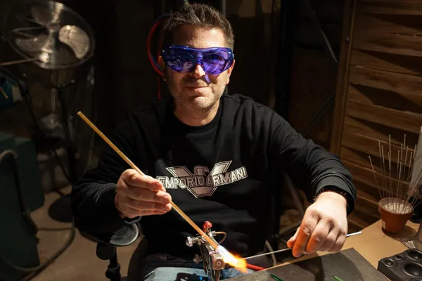 Réalisez votre paire de boucles d'oreilles et votre pendentif avec Sébastien - Afbeelding nr. 4 - Wecandoo