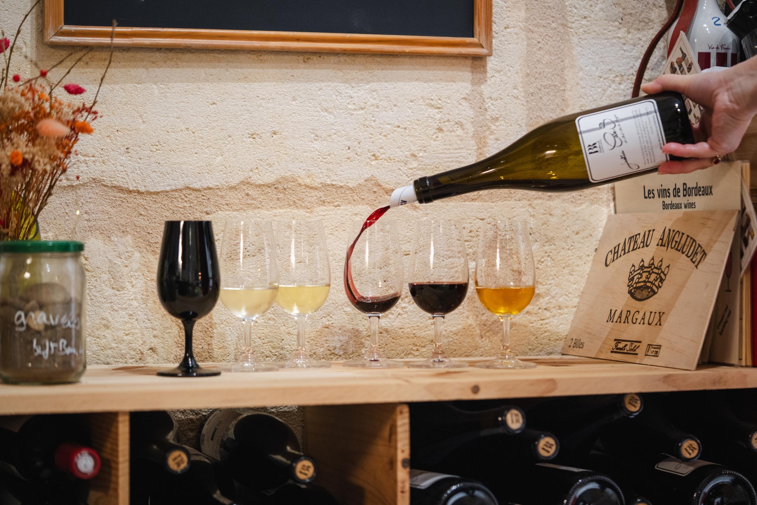 Apprenez à marier vin, fromage et chacuterie avec Cécilia et son équipe - Image n°5 - Wecandoo