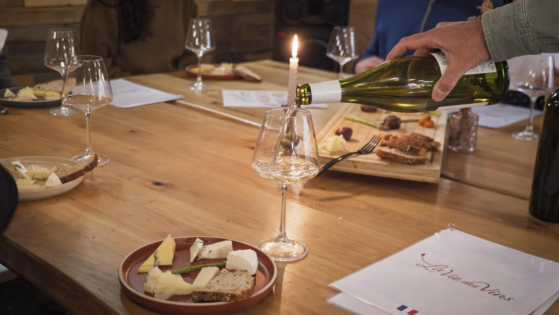 Plongez dans l'univers des accords vin et fromage avec Arthur - Image n°2 - Wecandoo