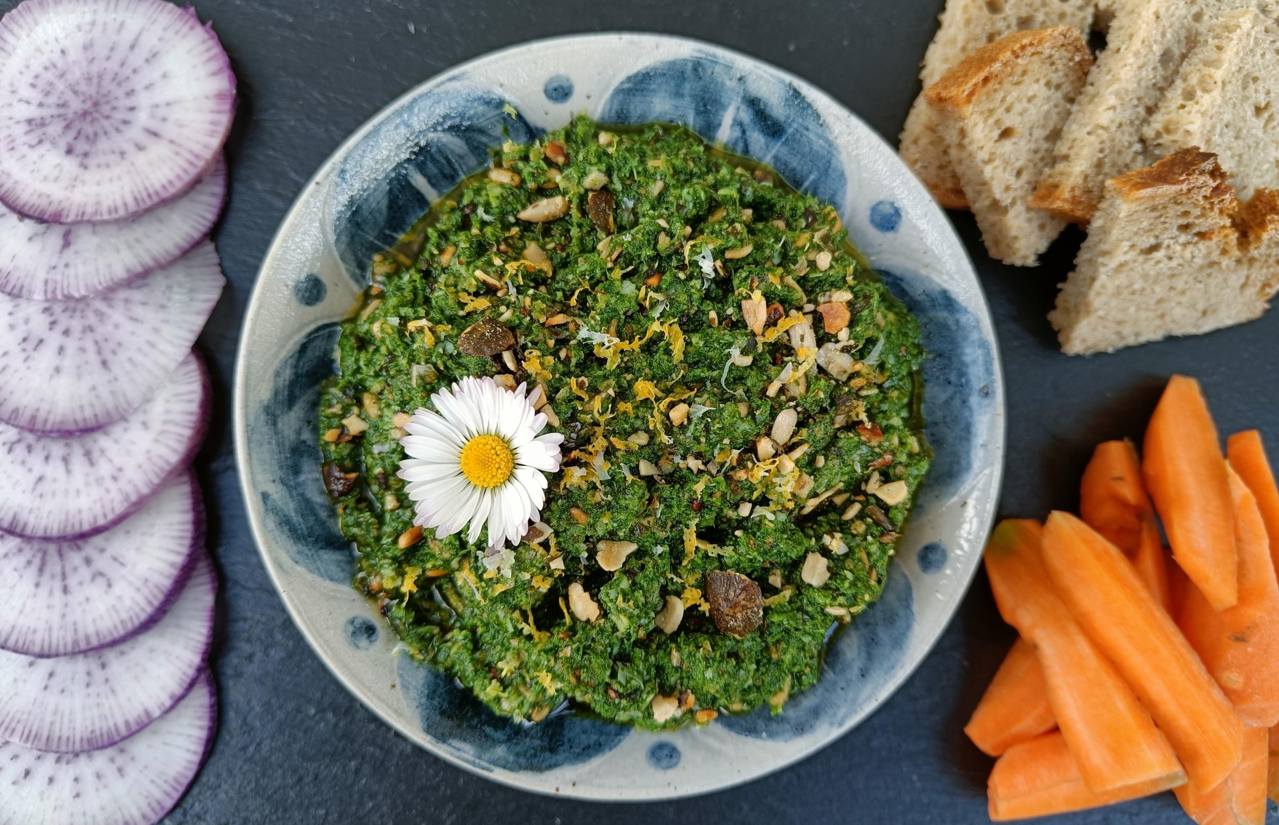 Cuisinez des plantes sauvages de saison avec Amandine - Image n°5 - Wecandoo