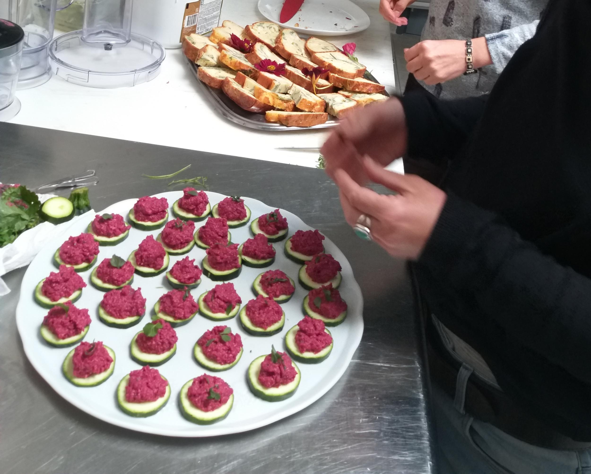 Cuisinez des plantes sauvages de saison avec Amandine - Image n°3 - Wecandoo