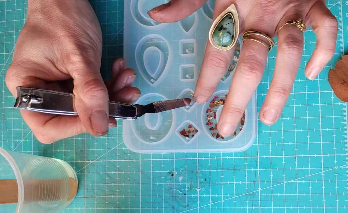 Réalisez vos boucles d'oreilles fleuries