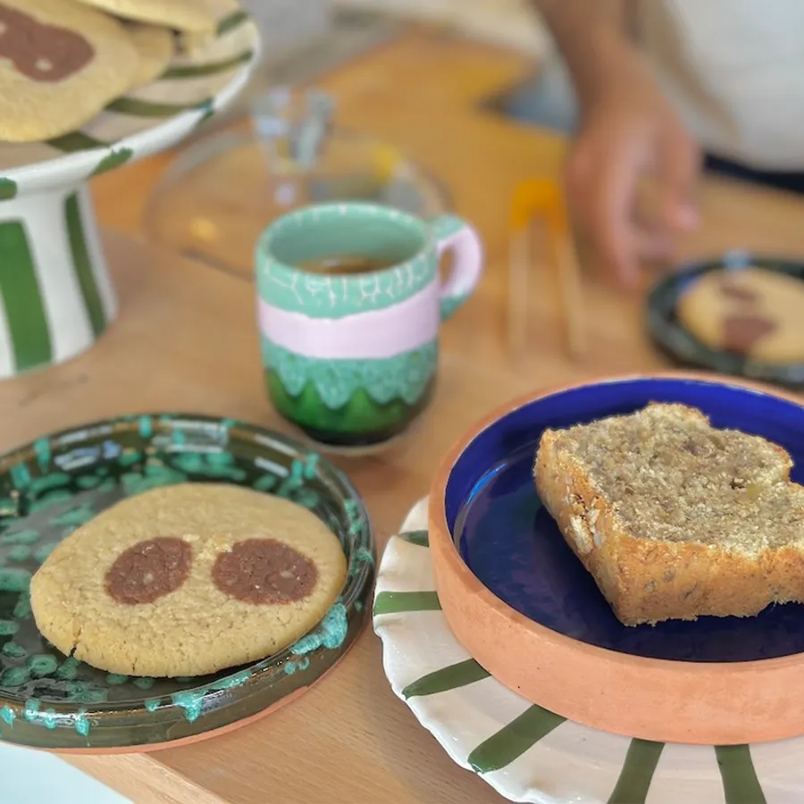 Décorez une grande pièce en céramique autour d’un goûter avec Achraf et son équipe - Image n°1 - Wecandoo
