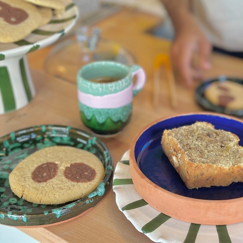 Décorez votre pièce moyenne en céramique autour d'un goûter avec Achraf et son équipe - Image n°3 - Wecandoo