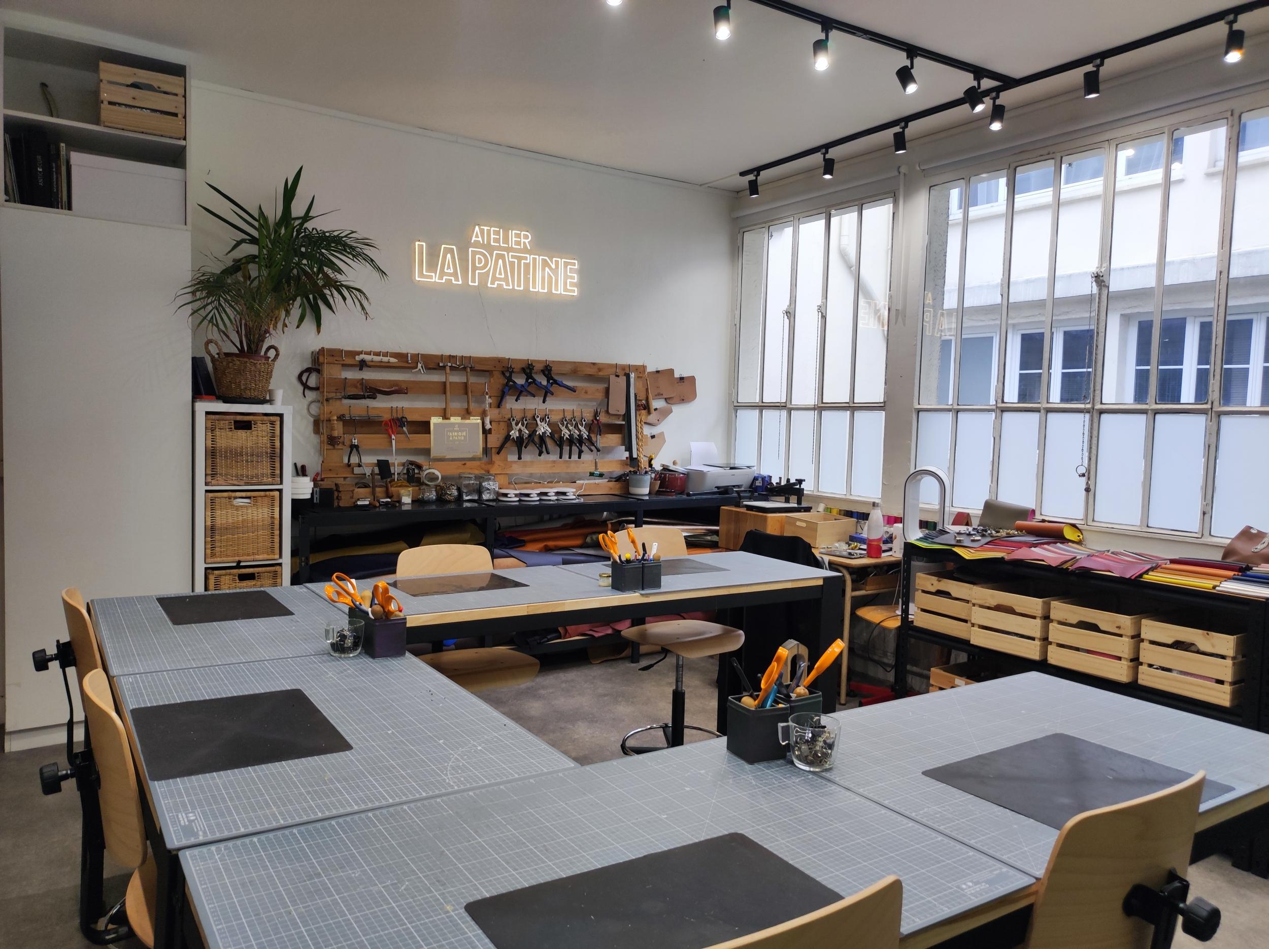 Créez vos paires de boucles d'oreilles en cuir avec Diane et son équipe - Image n°8 - Wecandoo