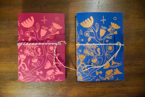 Sérigraphiez et reliez votre carnet