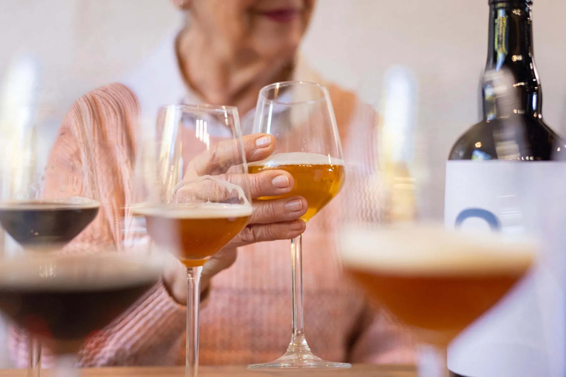 Participez à une dégustation de bières à l'aveugle avec Fabrice et son équipe - Image n°2 - Wecandoo