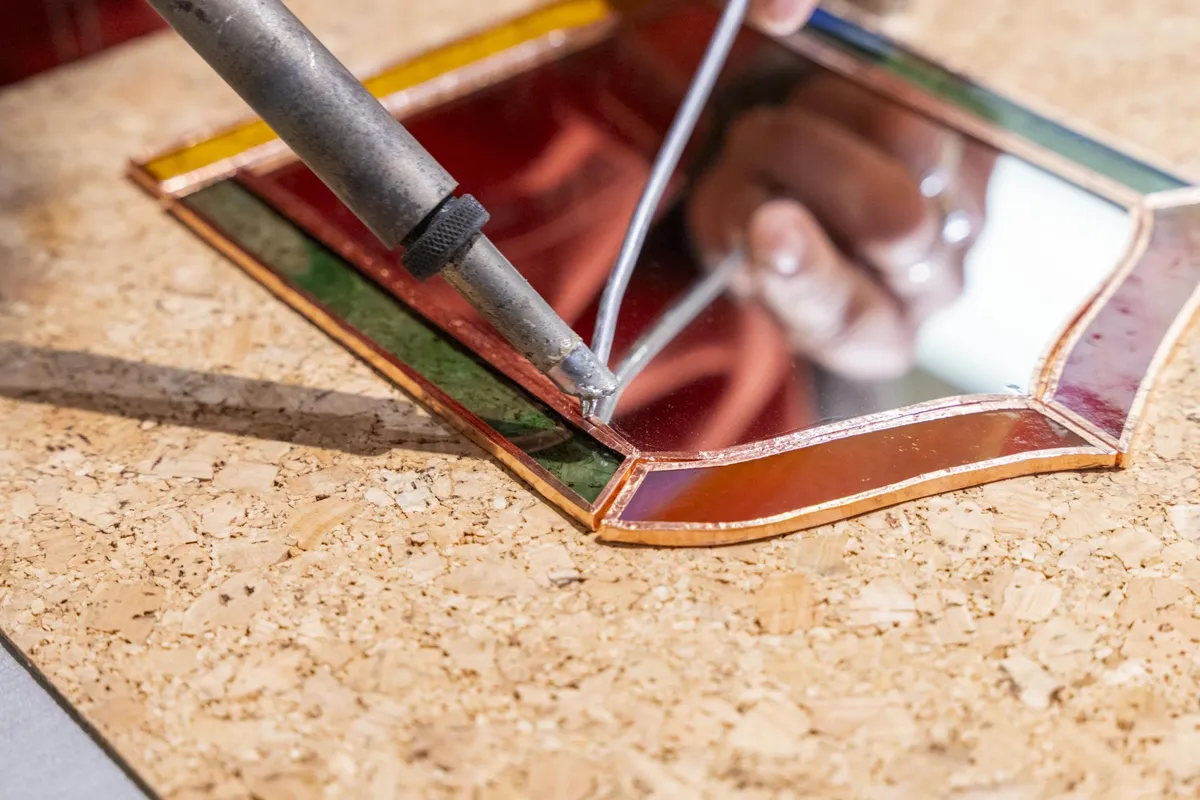 Réalisez votre miroir en vitrail Tiffany