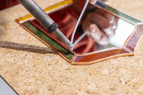 Réalisez votre miroir en vitrail Tiffany