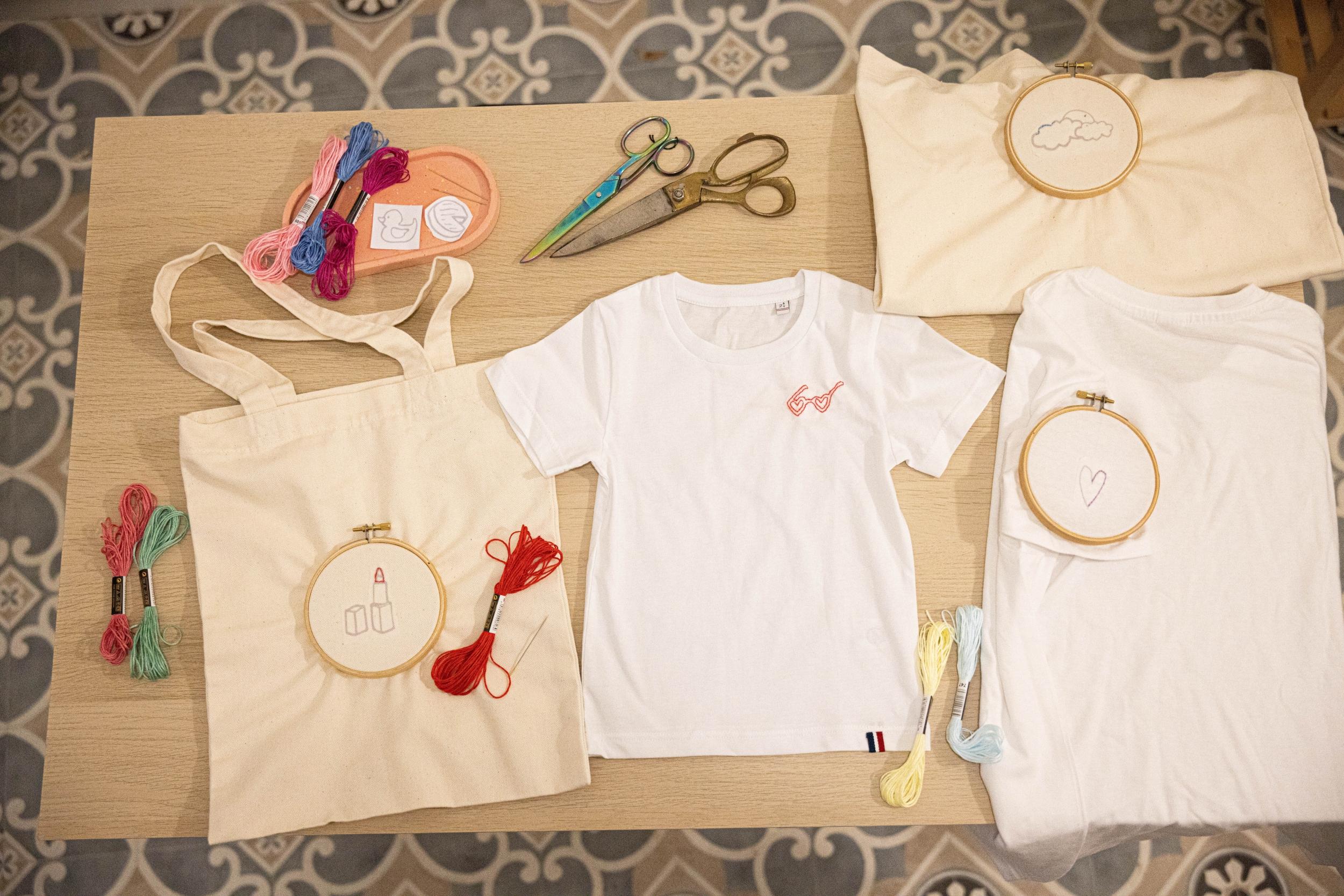 Initiez-vous à la broderie sur une variété de textiles made in France avec Tiana - Image n°8 - Wecandoo