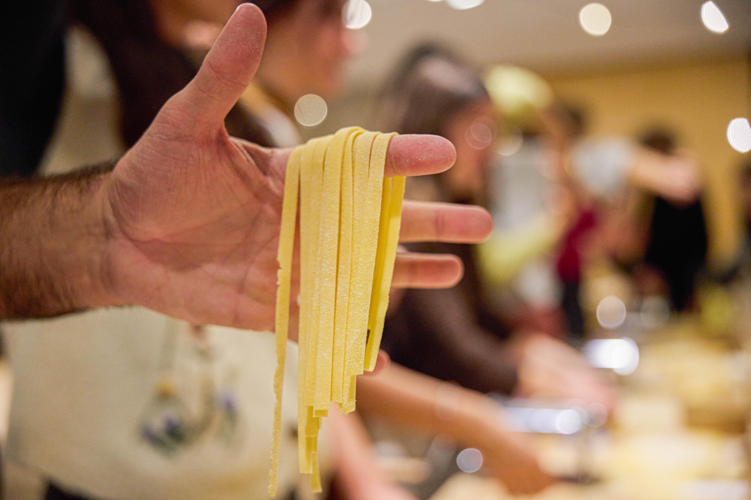 Réunissez votre équipe pour préparer et déguster un repas italien réalisé tous ensemble dans le Viaduc des Arts - Afbeelding nr. 5 - Wecandoo