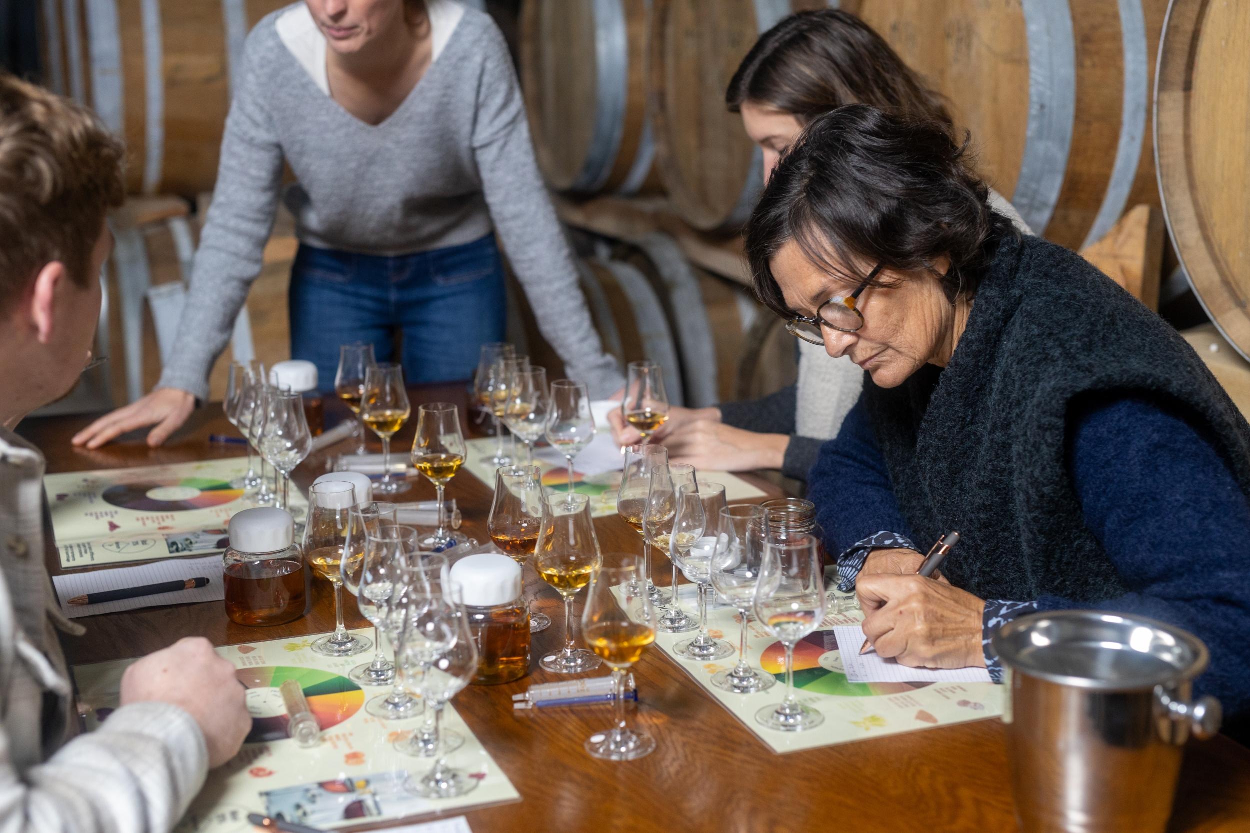 Assemblez votre bouteille de cognac avec Élodie - Image n°5 - Wecandoo