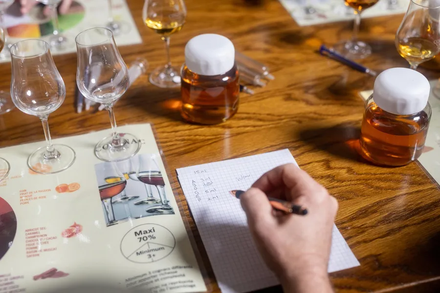 Assemblez votre bouteille de cognac avec Élodie - Image n°1 - Wecandoo