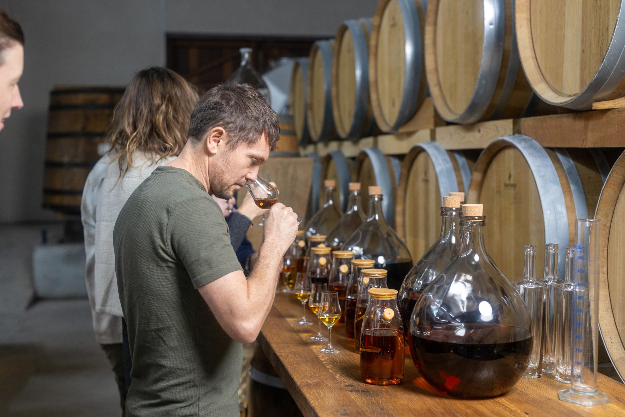 Assemblez votre bouteille de cognac avec Élodie - Image n°4 - Wecandoo