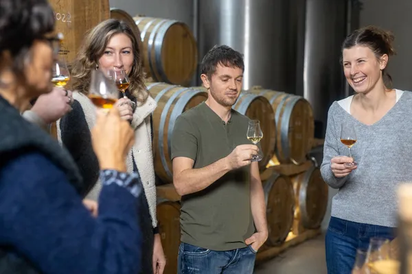 Assemblez votre bouteille de cognac avec Élodie - Image n°2 - Wecandoo