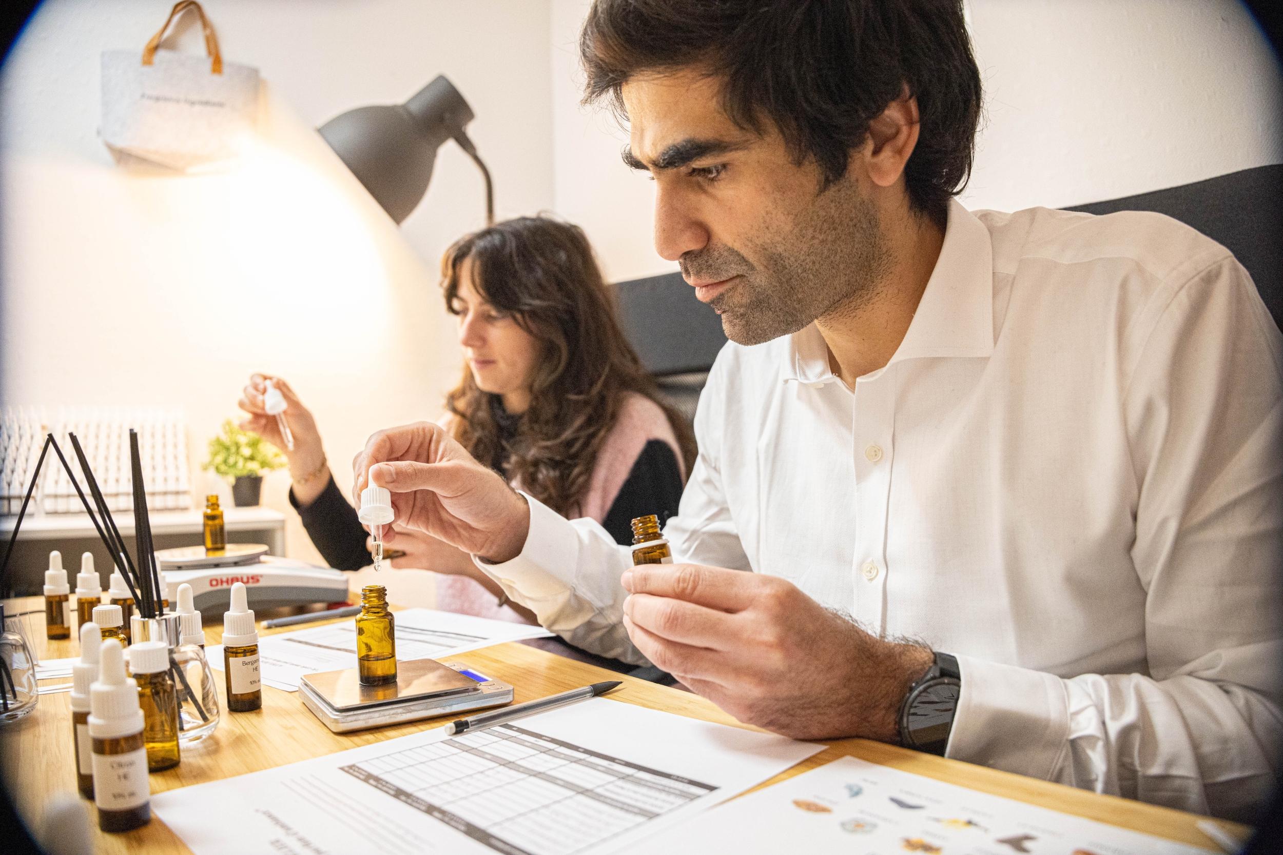 Créez votre parfum d'ambiance en duo avec Rosalie - Image n°12 - Wecandoo