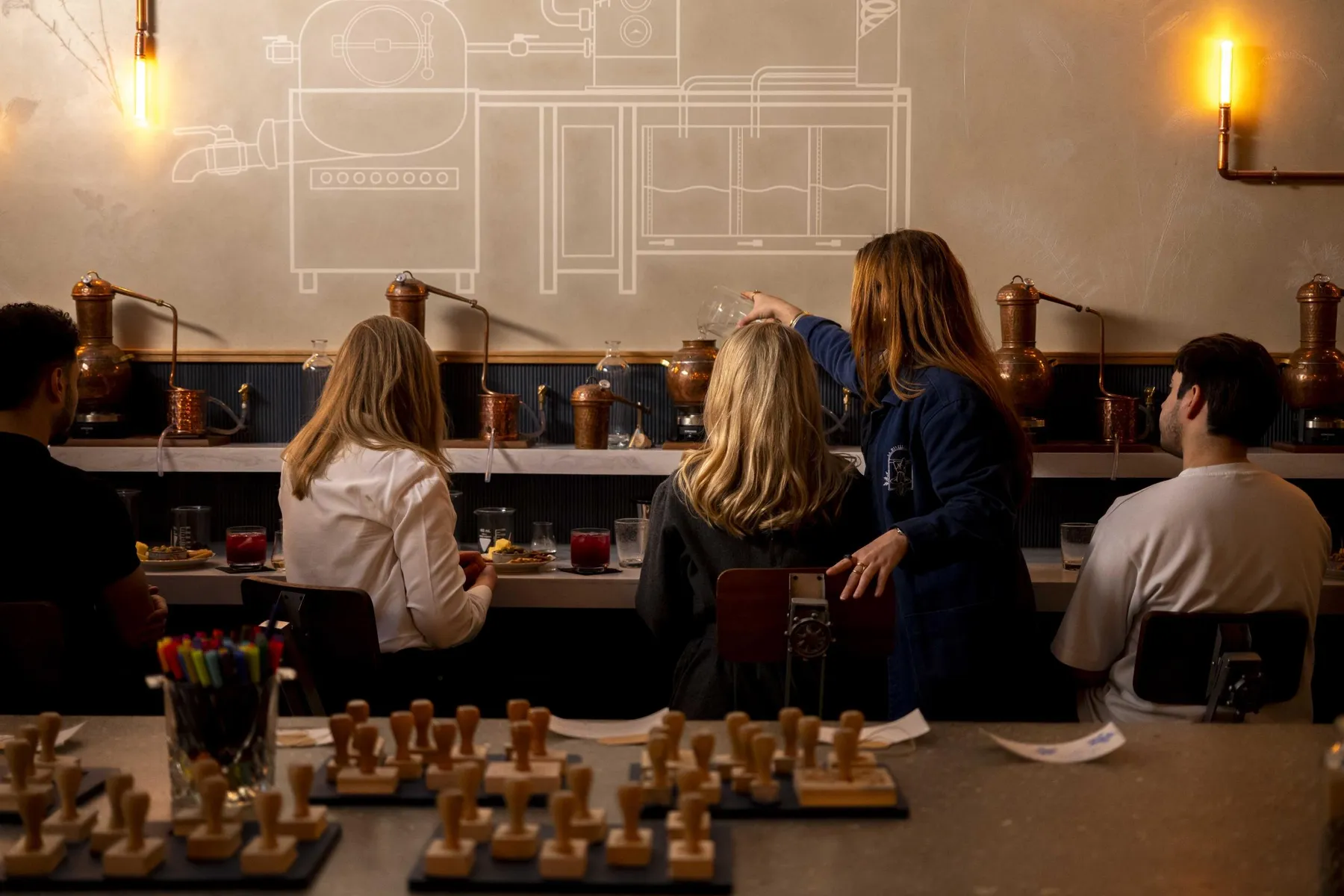 Distillez votre propre gin au cœur de Paris avec Charlotte - Image n°2 - Wecandoo