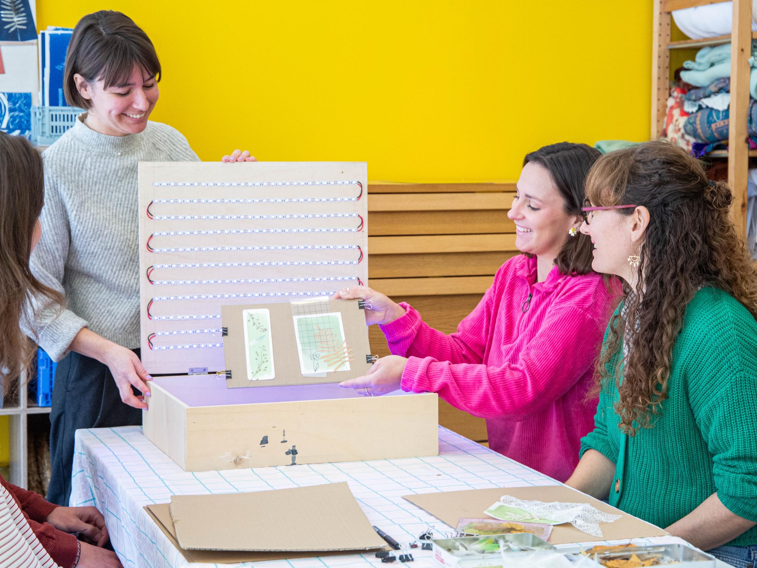 Initiez-vous à la technique du cyanotype avec Émilie - Afbeelding nr. 15 - Wecandoo