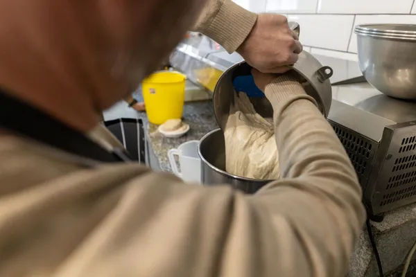 Façonnez votre pizza au levain avec Laurent - Image n°4 - Wecandoo