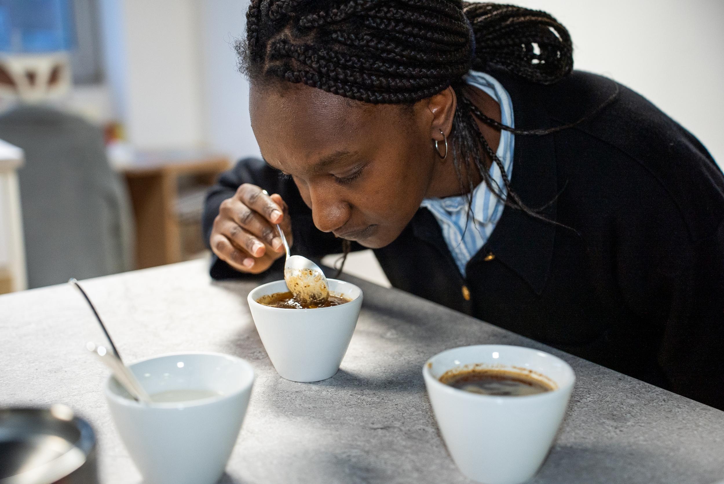 Dégustez à l'aveugle une variété de cafés de spécialité avec Habari coffee - Image n°2 - Wecandoo