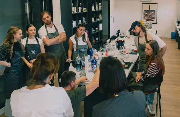 Distillez en duo votre propre gin avec Alexandre - Image n°3 - Wecandoo