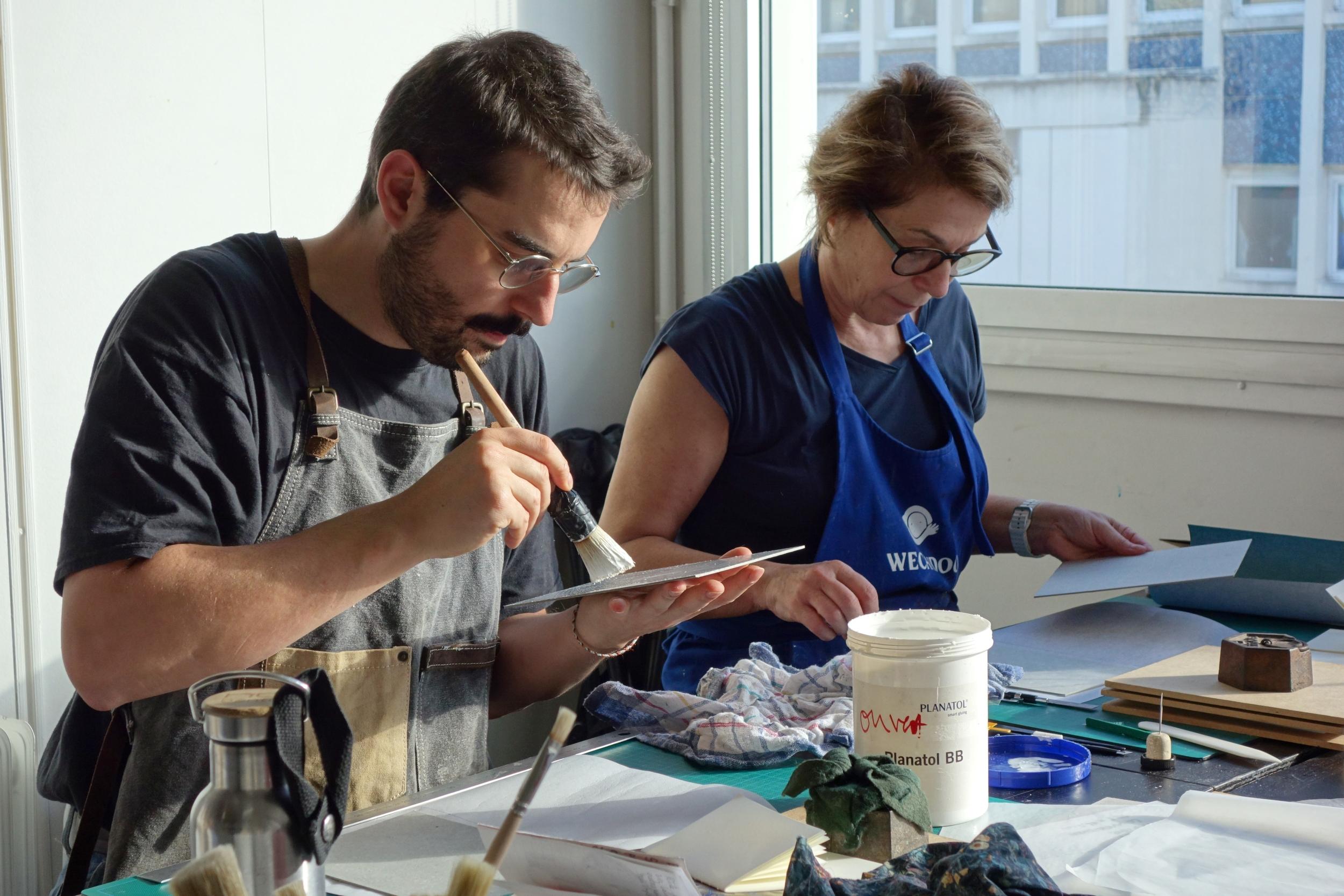 Créez votre album photo artisanal avec Laura - Image n°6 - Wecandoo