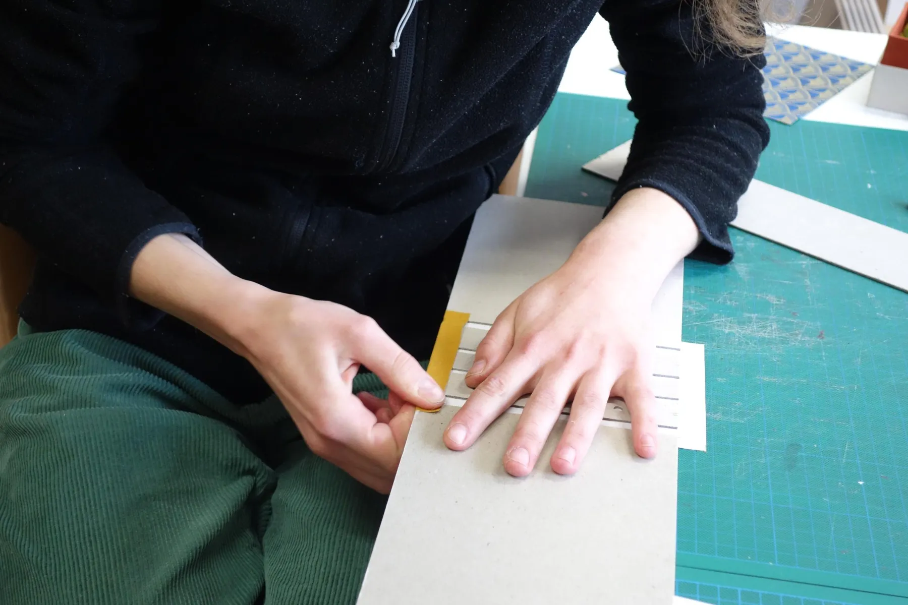 Créez votre album photo artisanal avec Laura - Image n°2 - Wecandoo