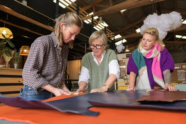 Réalisez votre bracelet manille avec Lucie - Afbeelding nr. 3 - Wecandoo