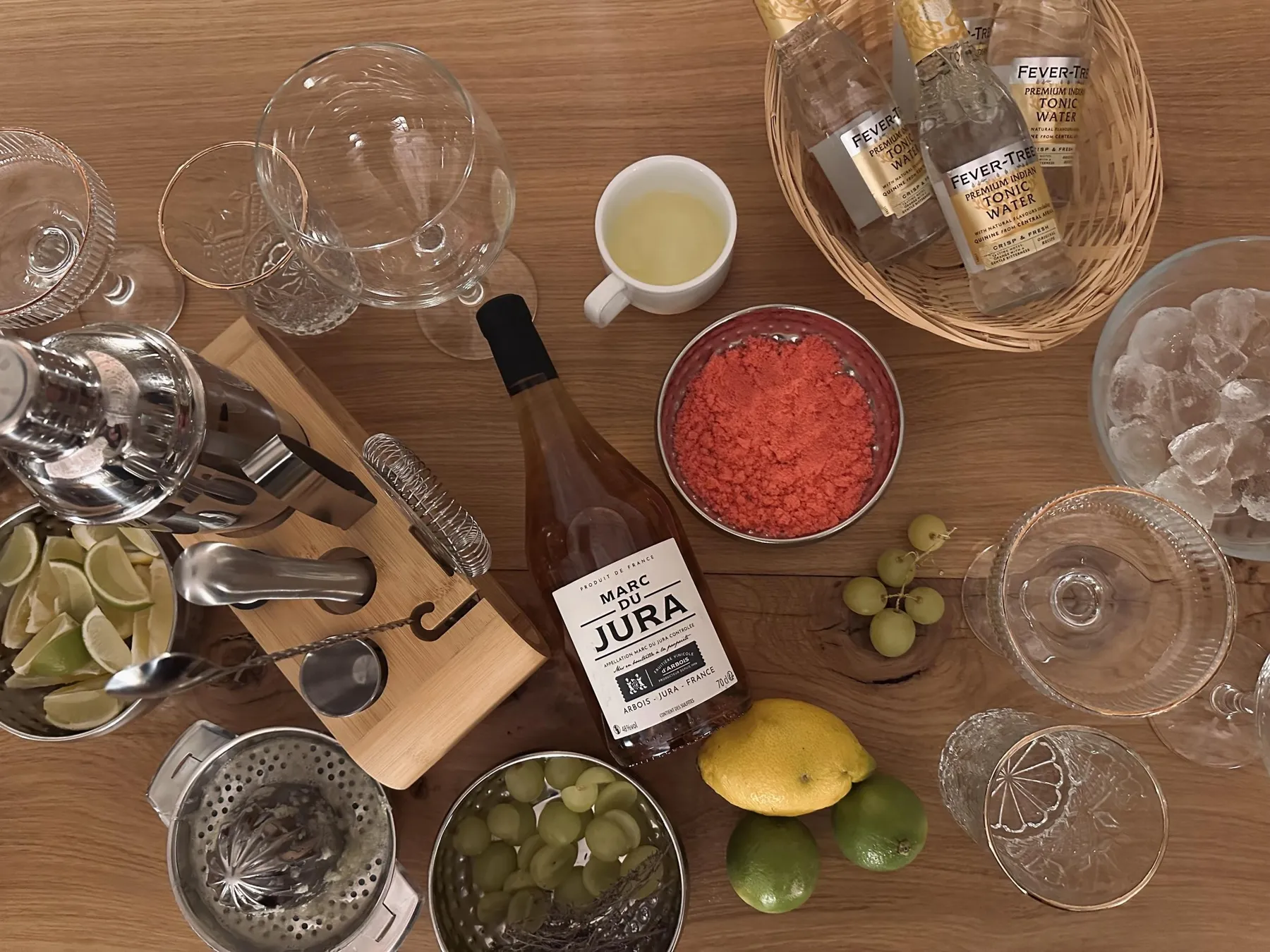 Réalisez des cocktails à base de marc du Jura avec Eleonore et Monica - Image n°1 - Wecandoo