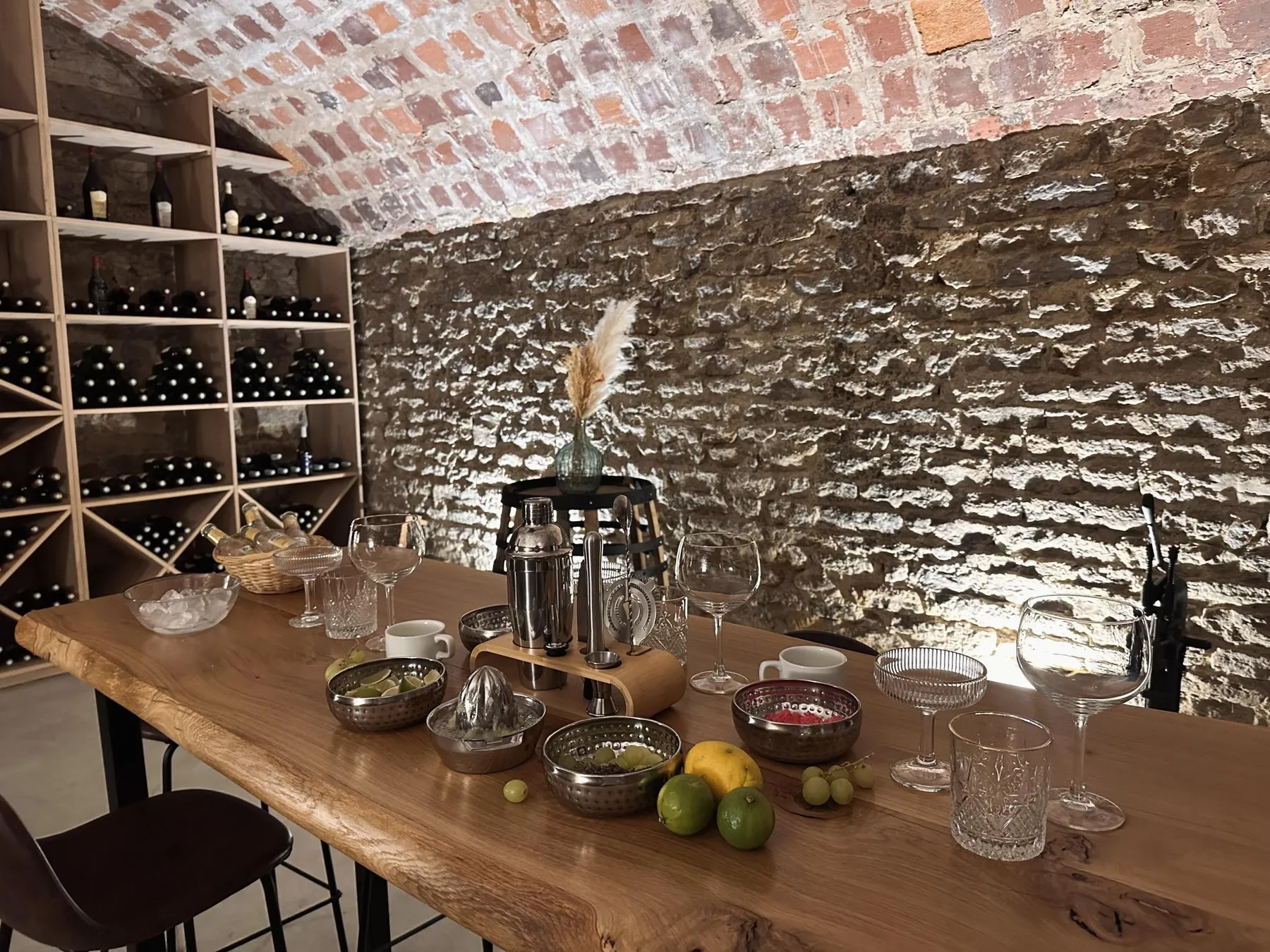 Réalisez des cocktails à base de marc du Jura avec Eleonore et Monica - Image n°5 - Wecandoo