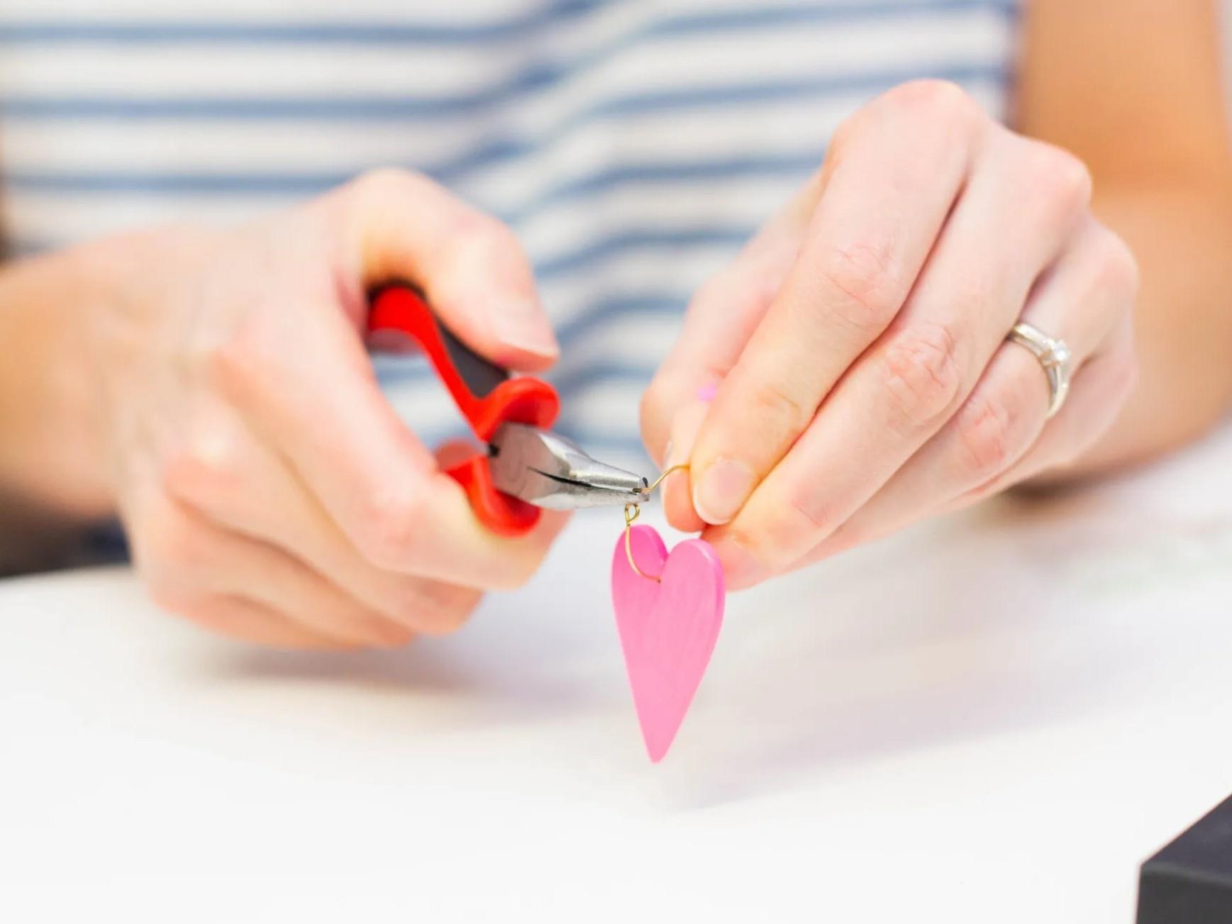 Réalisez votre bijou en bois