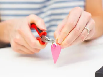 Réalisez votre bijou en bois