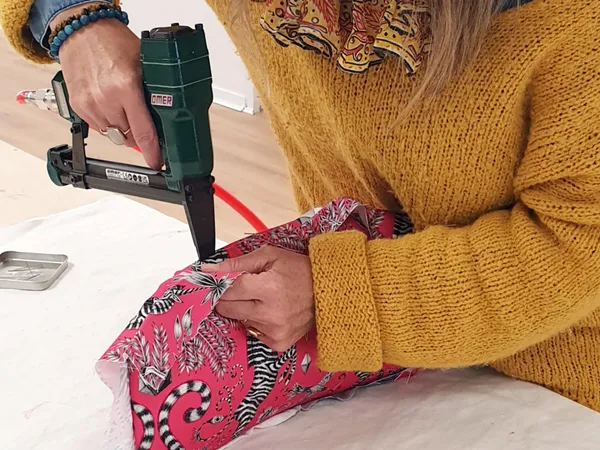 Tapissez votre chaise vintage - Afbeelding nr. 1 - Wecandoo