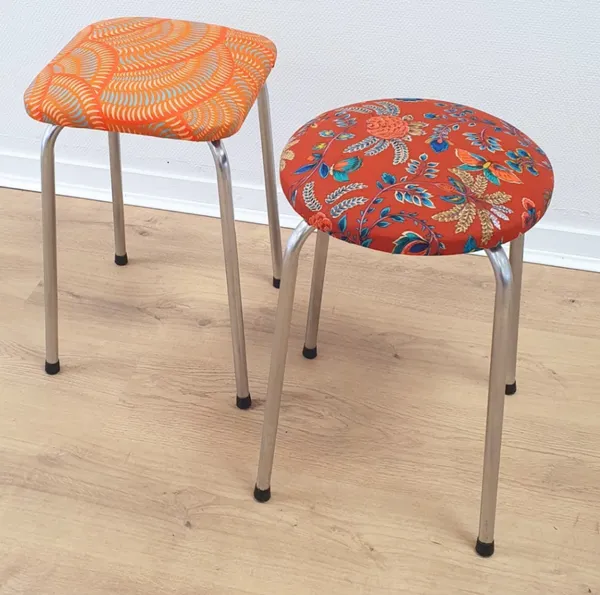 Tapissez votre tabouret vintage - Image n°1 - Wecandoo