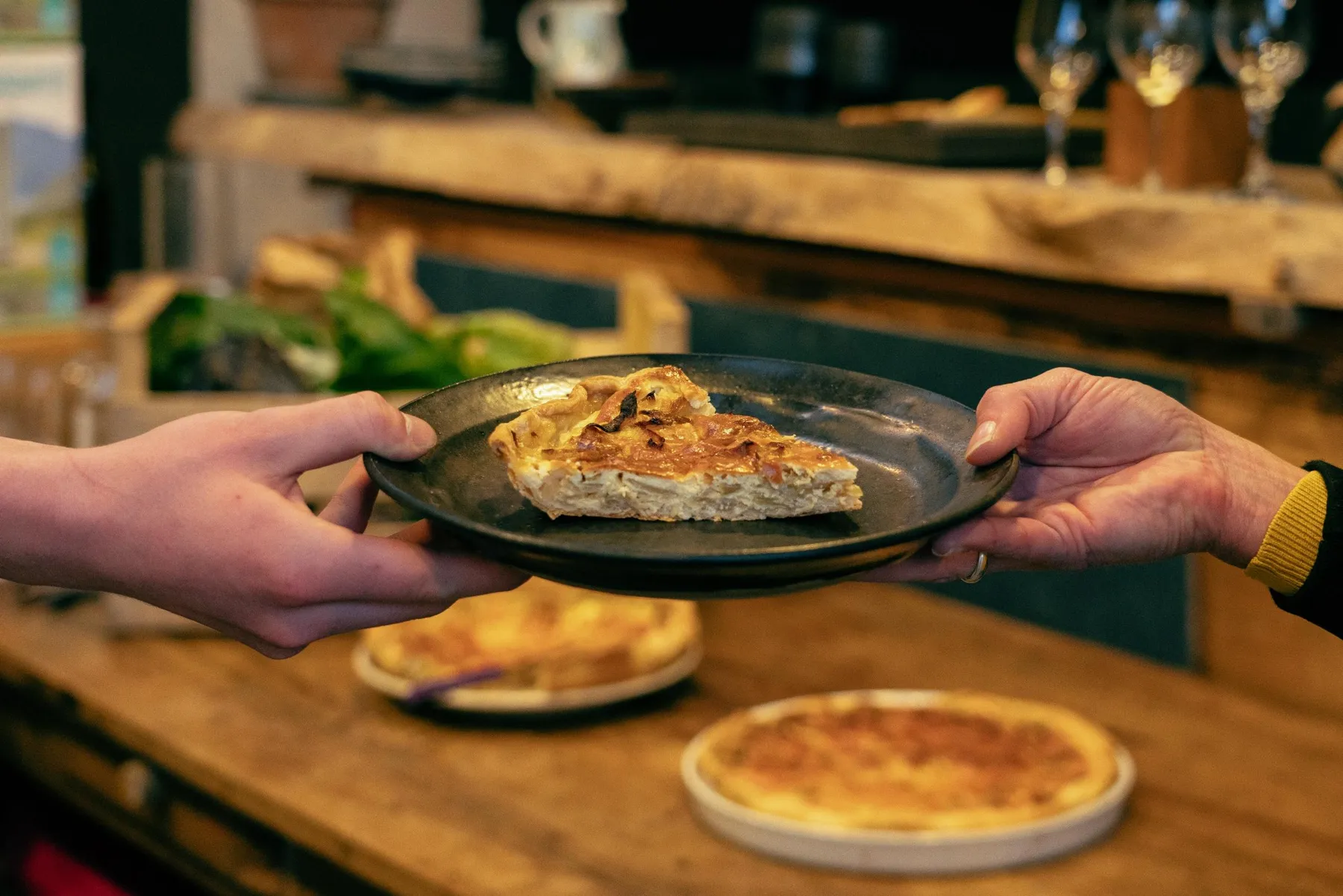 Dégustez des vins naturels et des spiritueux artisanaux avec Matthieu - Image n°5 - Wecandoo