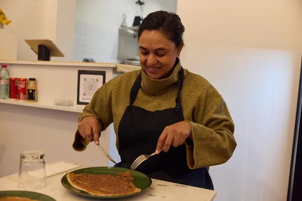 Apprenez à manier le rozell comme un crêpier en duo avec François - Image n°3 - Wecandoo
