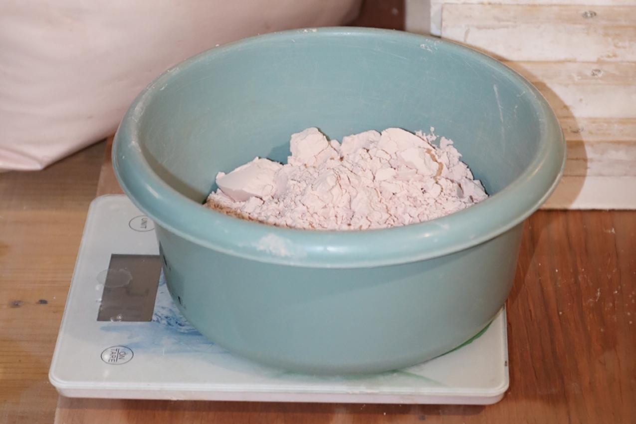 Moulez votre main en plâtre avec Camille - Image n°6 - Wecandoo