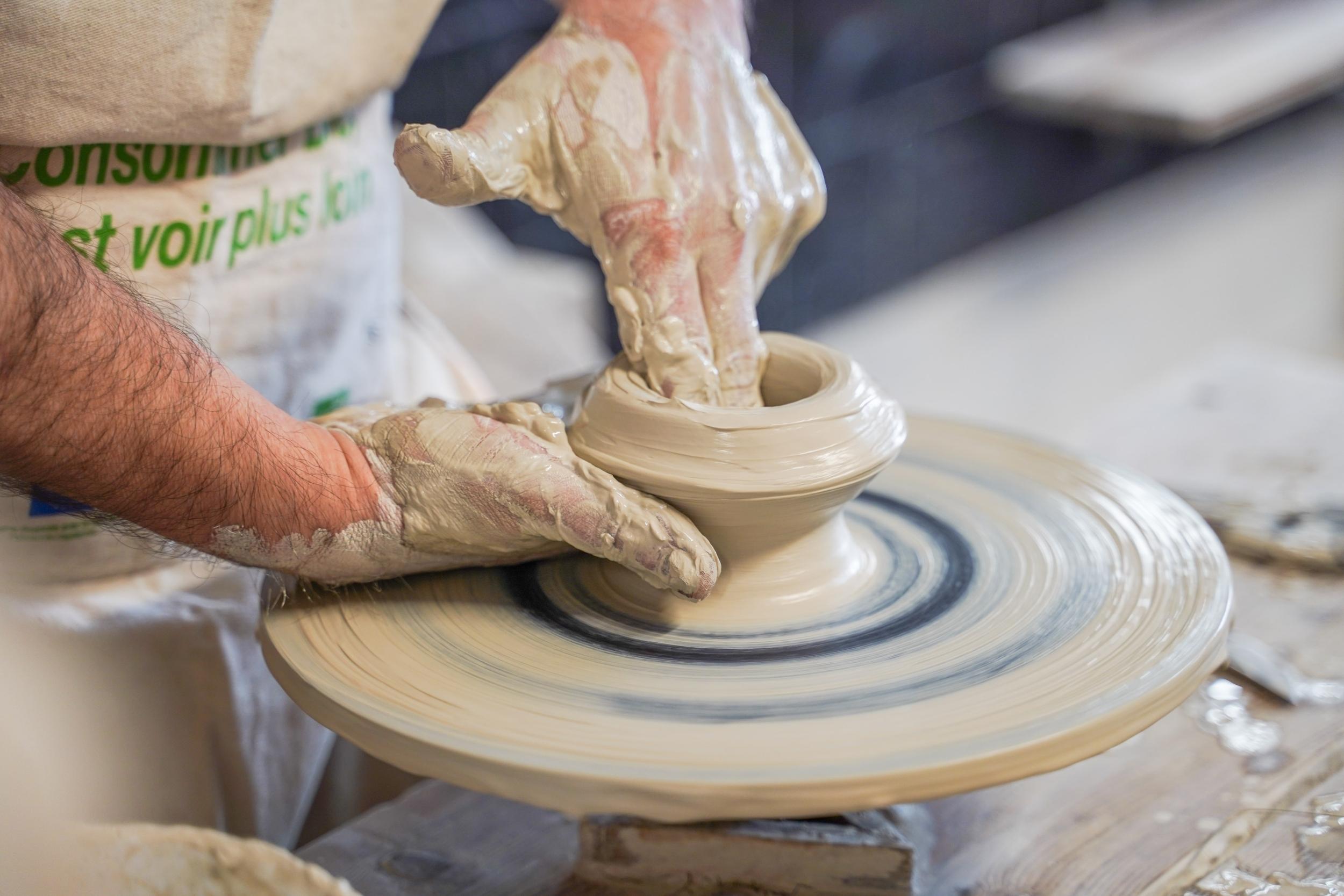 Initiez-vous au tour de potier et fabriquez votre bol avec Stéphane - Image n°6 - Wecandoo