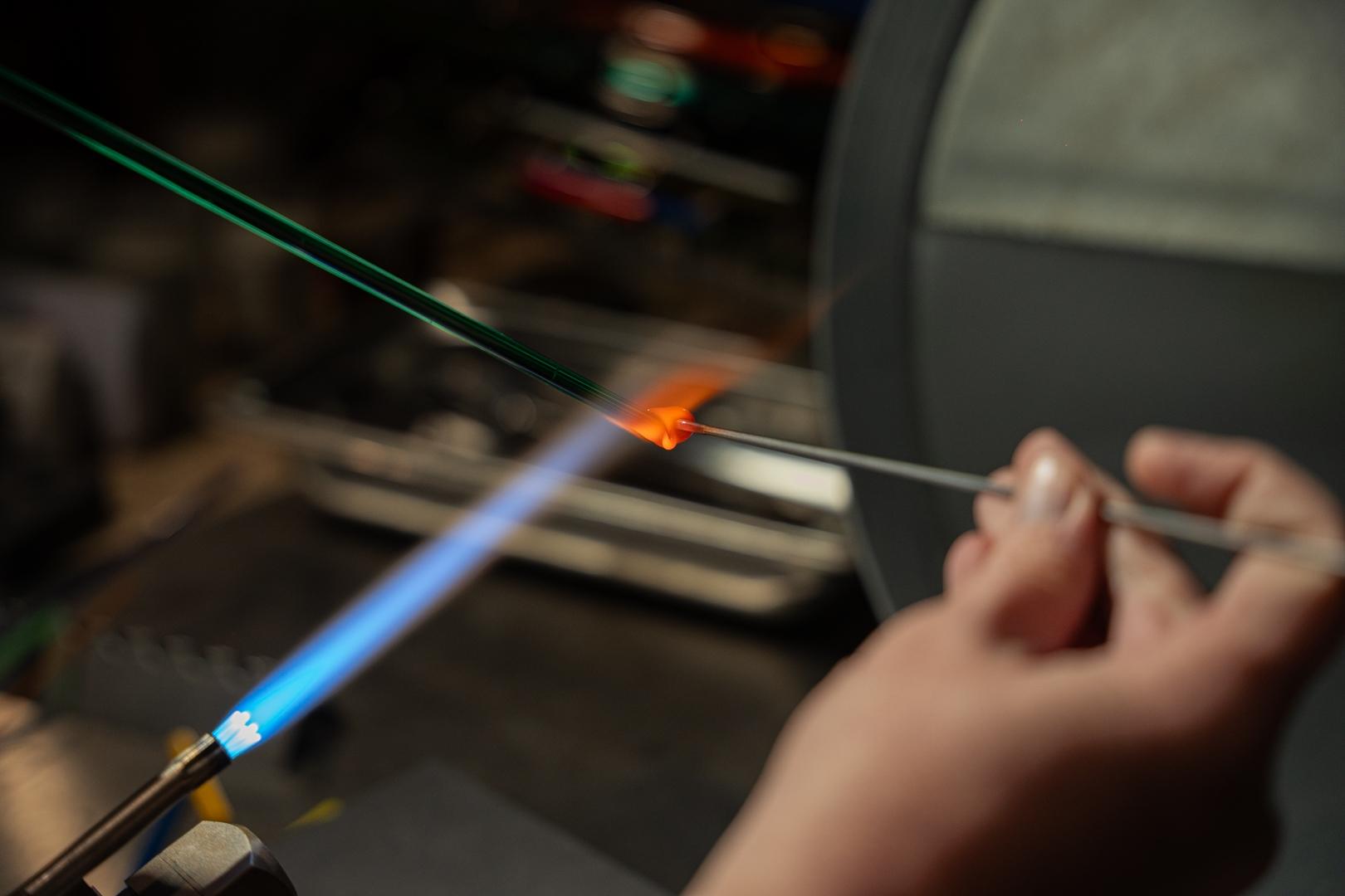 Réalisez votre paire de boucles d'oreilles et votre pendentif avec Sébastien - Image n°7 - Wecandoo