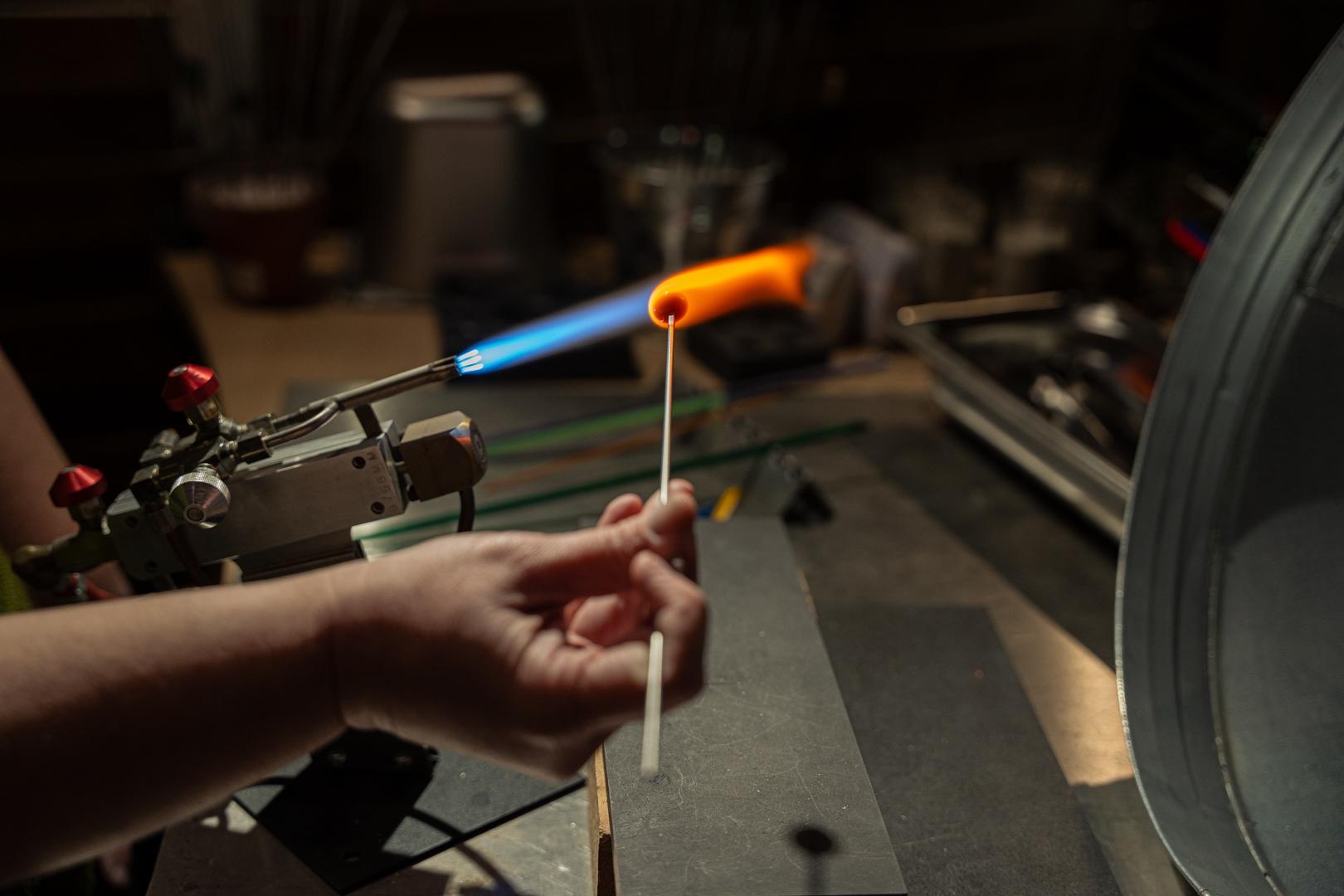 Réalisez votre paire de boucles d'oreilles et votre pendentif avec Sébastien - Image n°8 - Wecandoo