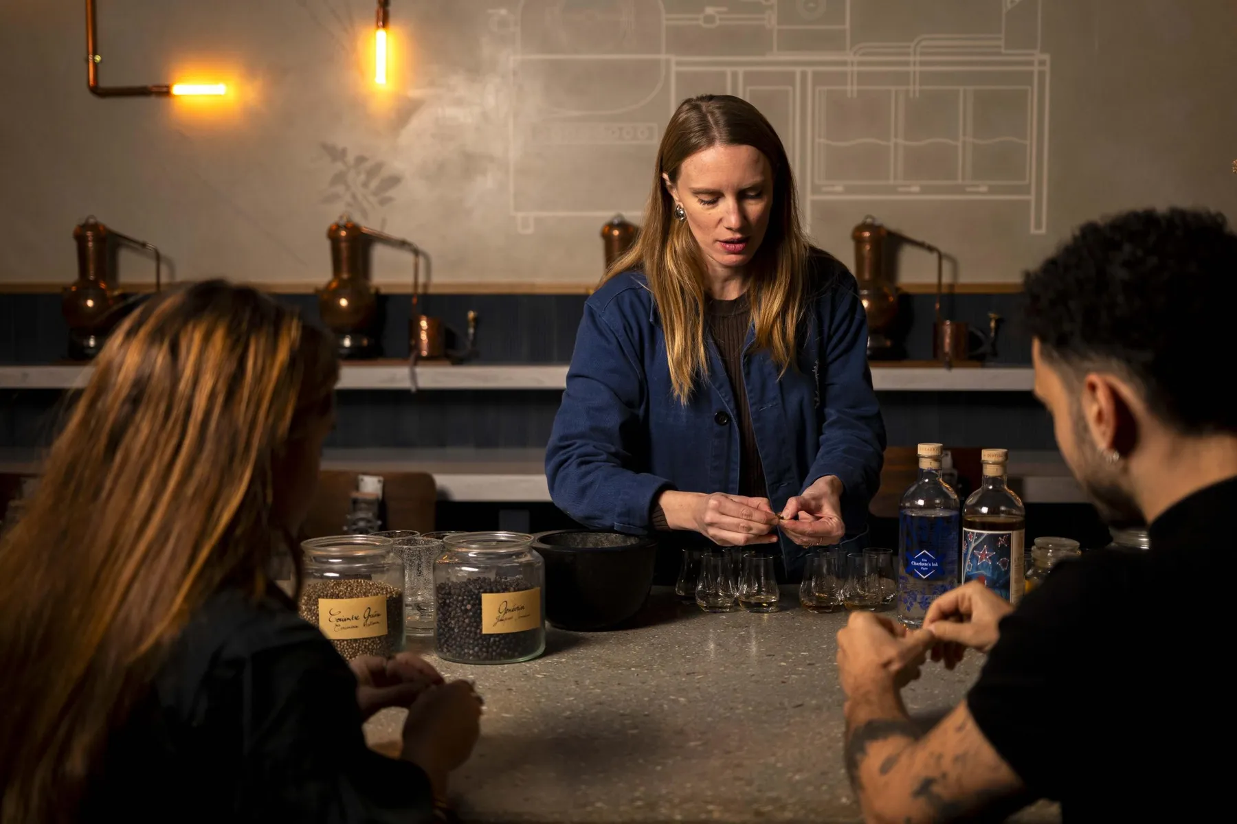 Visitez une distillerie parisienne et dégustez des gins artisanaux - Afbeelding nr. 2 - Wecandoo