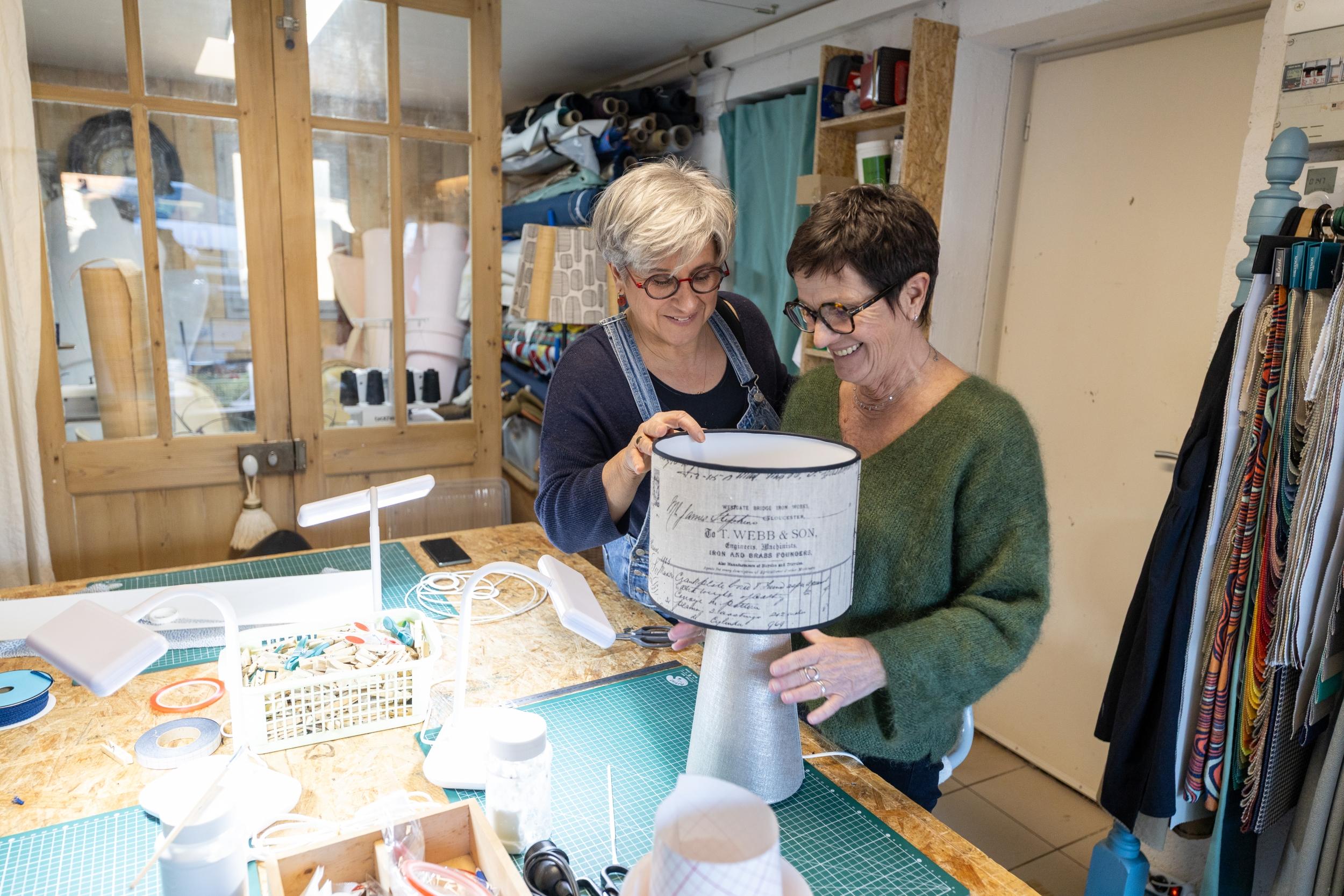 Fabriquez votre lampe ornée de deux abat-jour à La Rochelle