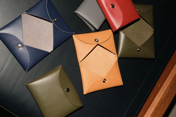 Créez votre accessoire en cuir avec Keren - Image n°2 - Wecandoo