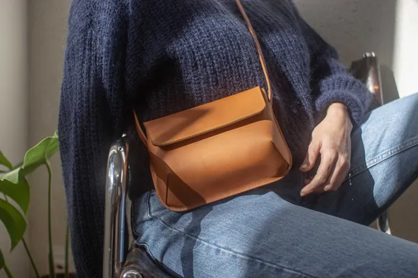 Fabriquez votre petit sac en cuir avec Pascaline - Image n°4 - Wecandoo