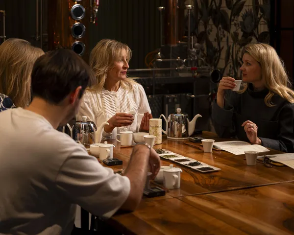 Dégustez des accords fromages et thés avec Oxana - Image n°3 - Wecandoo