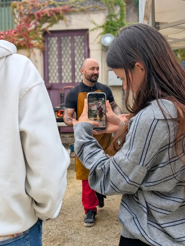 Rassemblez votre équipe et réalisez votre porte-manteaux mural avec Elie - Image n°3 - Wecandoo