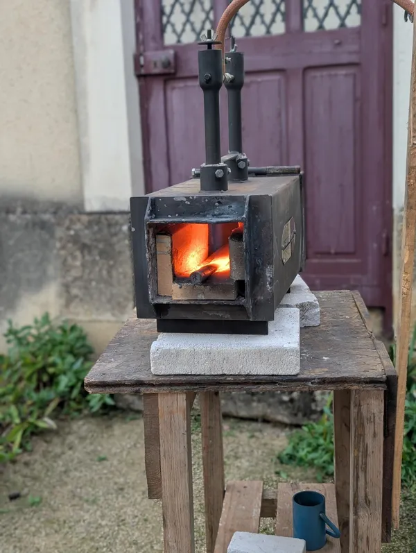 Rassemblez votre équipe et réalisez votre porte-manteaux mural avec Elie - Image n°4 - Wecandoo