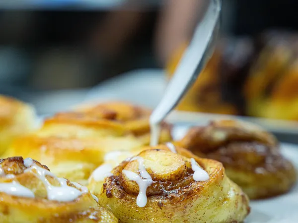 Apprenez à réaliser de délicieuses  babkas, cinnamon rolls maison avec Fanny - Image n°4 - Wecandoo