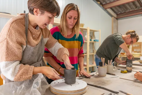 Modelez votre pichet en céramique - Afbeelding nr. 3 - Wecandoo